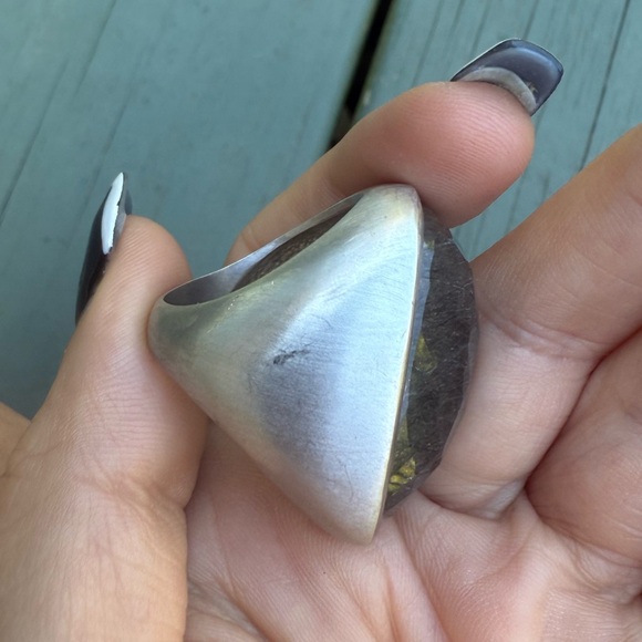 Silver and Black Quartz Gemstone Ring - Picture 14 of 16